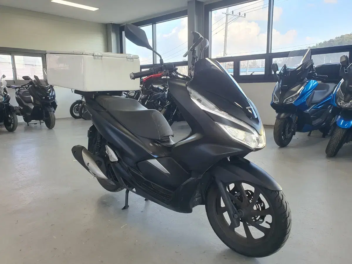 혼다 20년형 PCX125 7만Km 올정비차량 판매합니다.